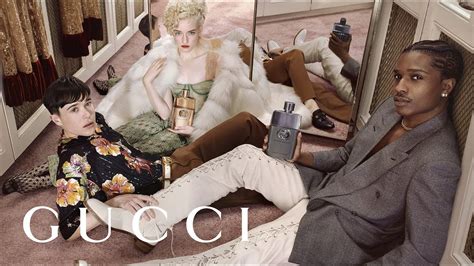 pbblicità gucci profmo|The New Gucci Guilty Campaign with Elliot Page, Julia Garner.